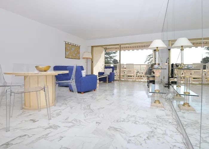 1 Bedroom Lovely In Apartman Cannes